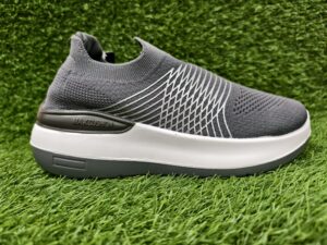 MEDICATED MAX CUSION SKETCHERS FOR MEN
